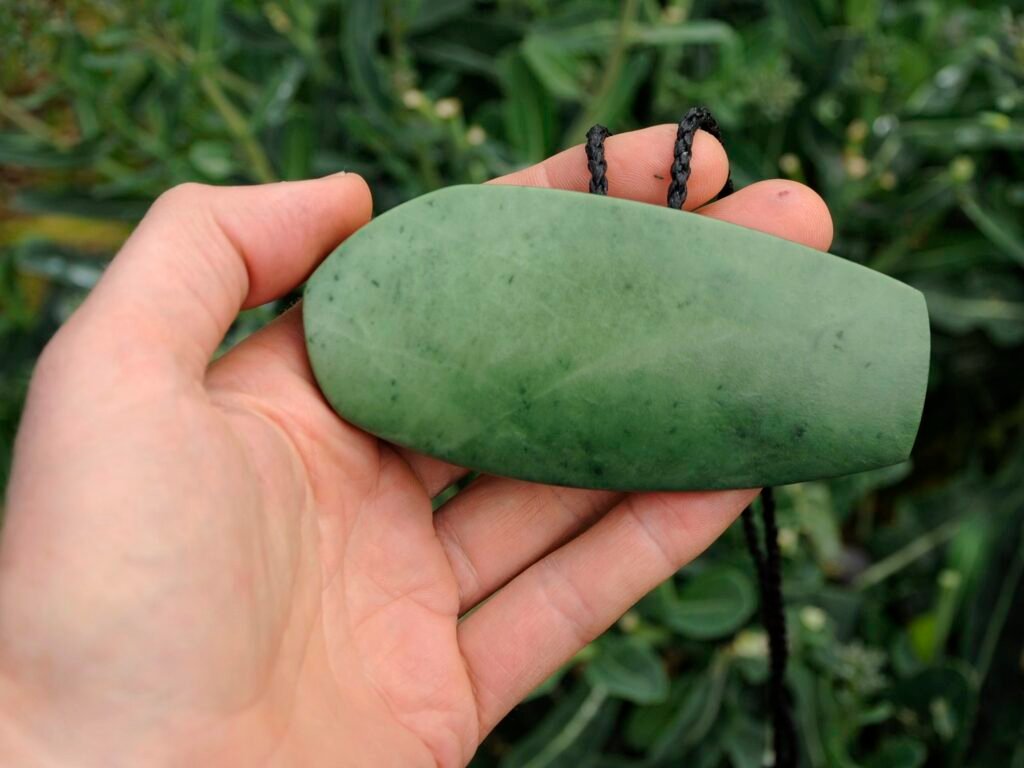 pounamu ruru