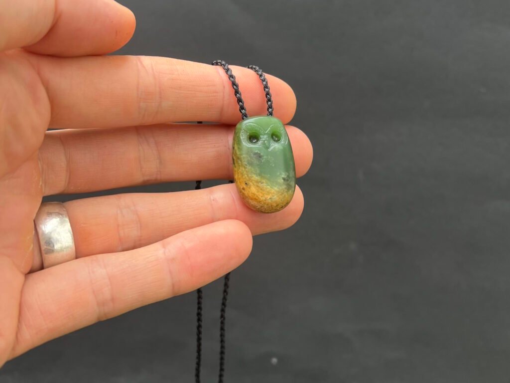 flower pounamu ruru