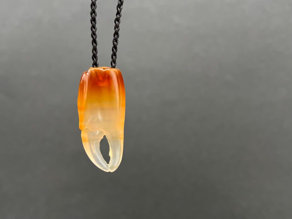 carnelian crab claw