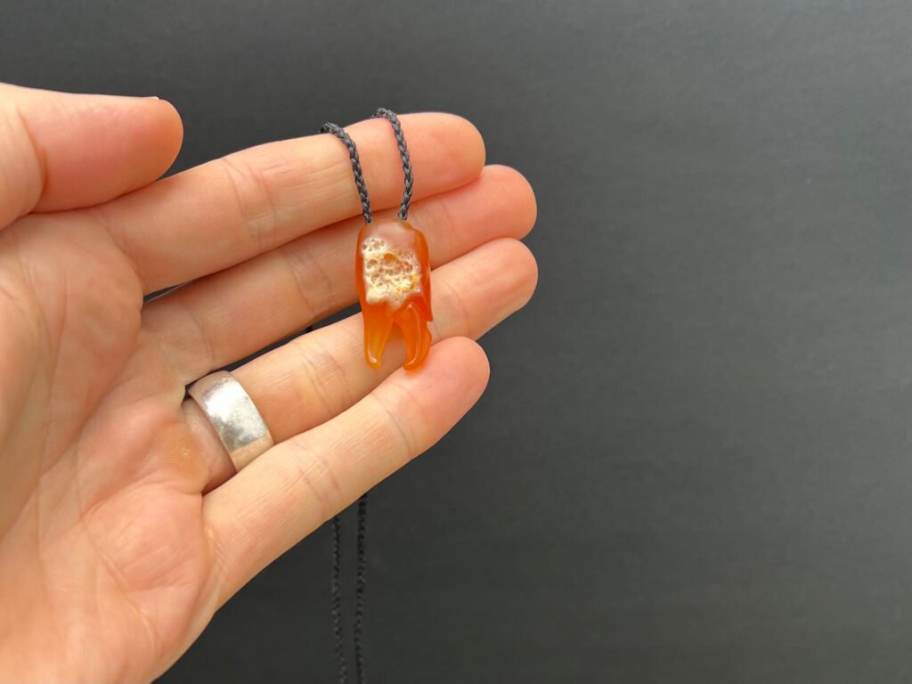 carnelian crab claw