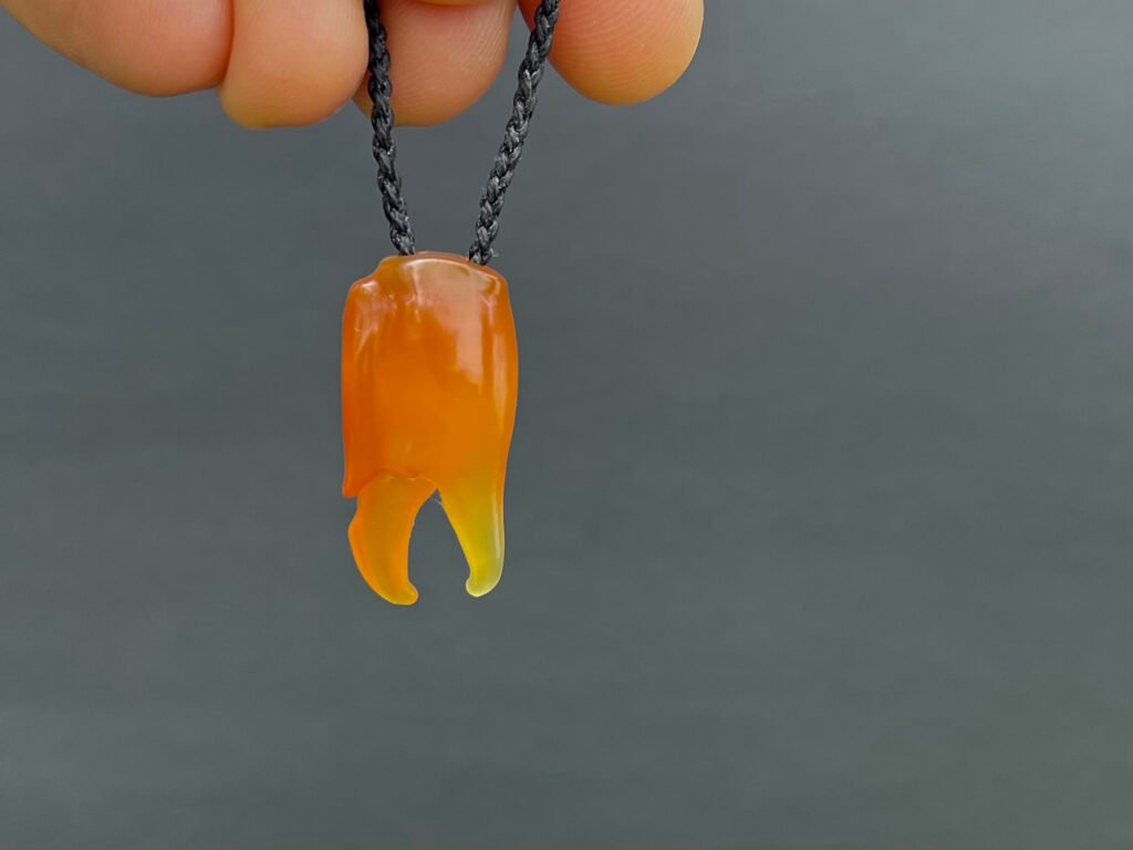 carnelian crab claw