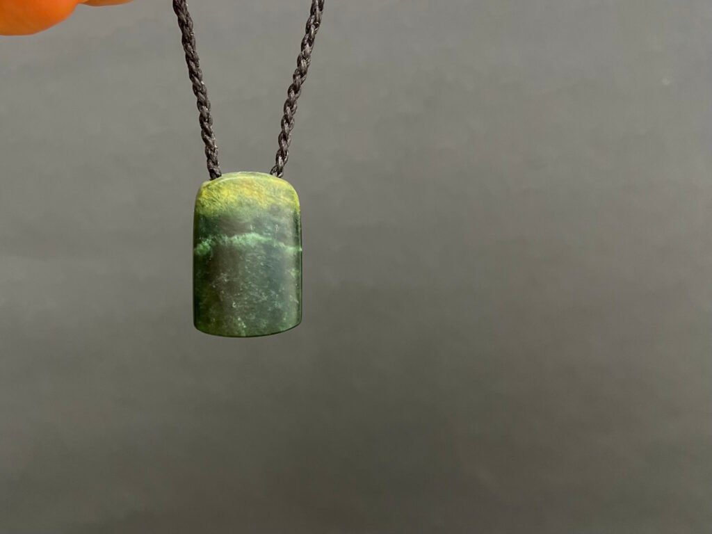 pounamu ruru